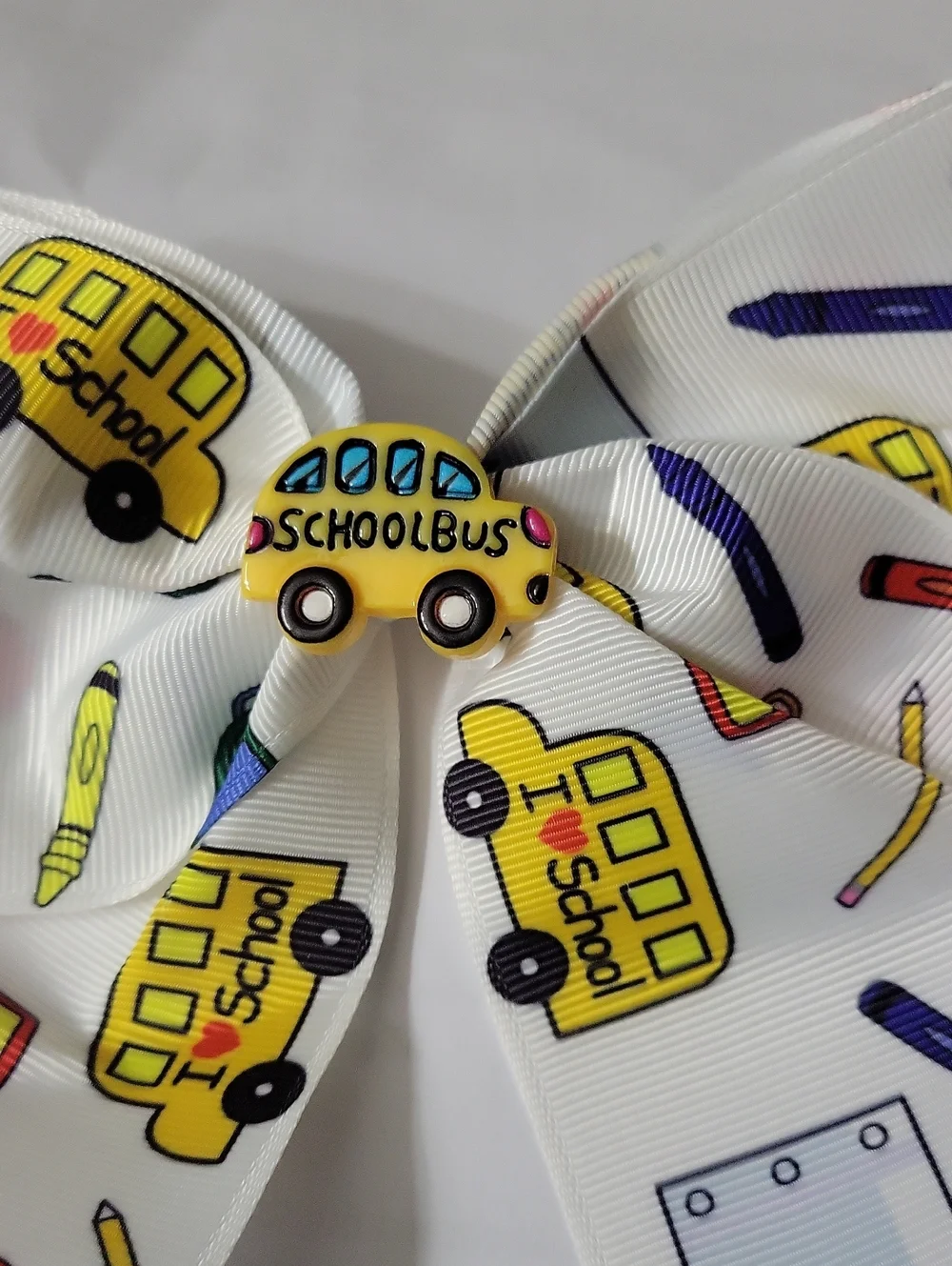 HAIR BOW CLIP SCHOOL BUS NWOT